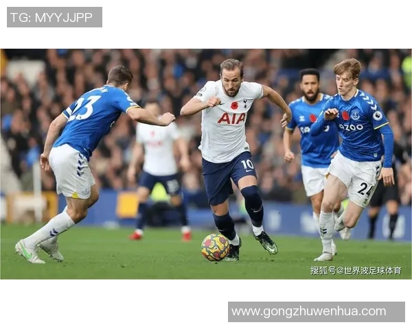 足球狼队新赛季展望：重塑辉煌的挑战与机遇分析