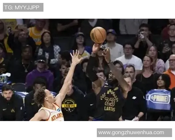 十二年湖人与雷霆的激烈对决回顾与分析篮球历史的经典瞬间